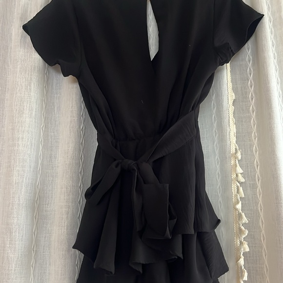 black romper - Picture 2 of 2